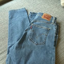 Levi’s Size 27