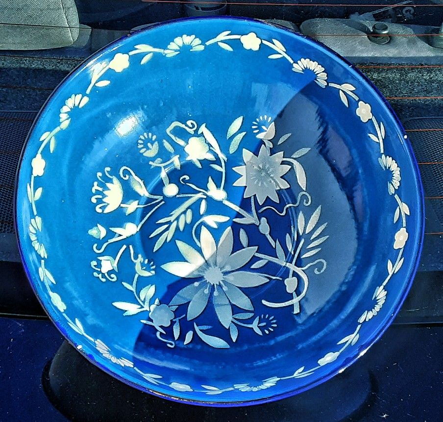 Huge blue Enamelware 11.5" D MIXING BOWL w White Flowers  EXCELLENT 