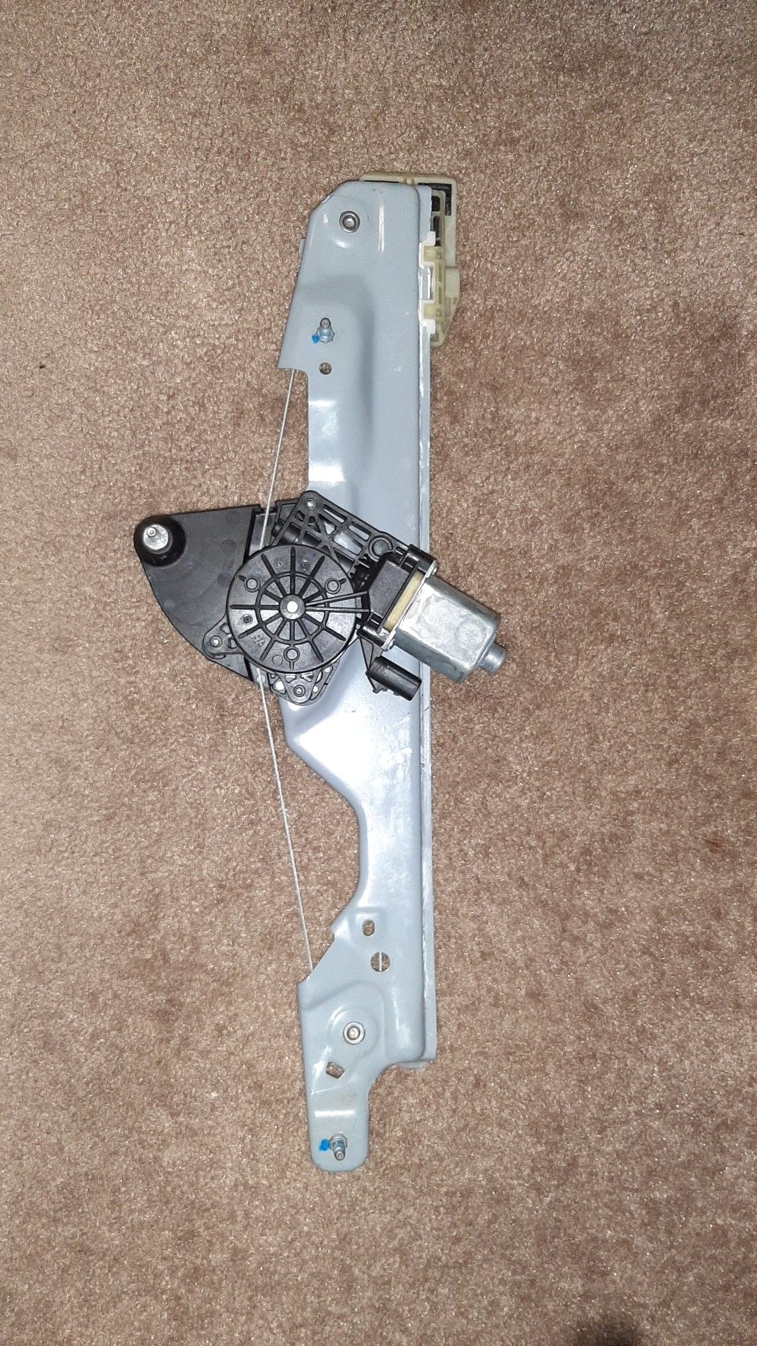 '19 Chevy Colorado OEM RRPower window motor assembly