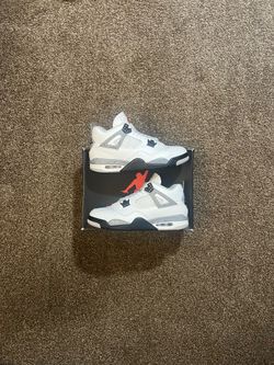 Jordan 4 White Cement Size 10.5