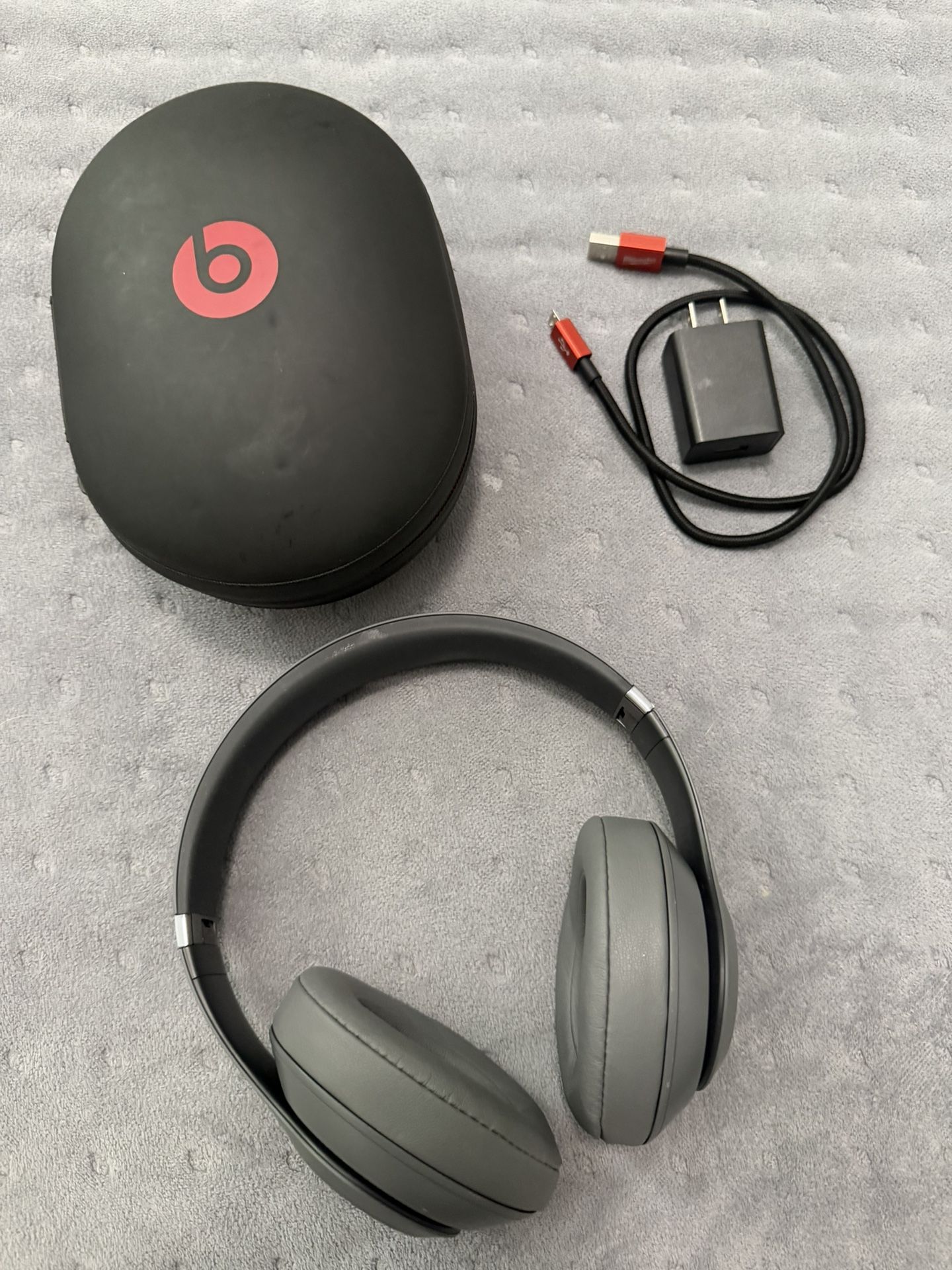 Beats By Dre Wireless Bluetooth Headphones