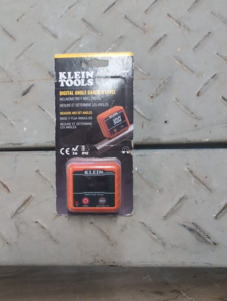 Digital Angle Gauge And Level