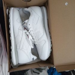 Reebok Classics Size 10 $50