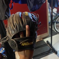 Wilson A2000