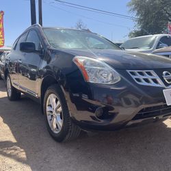 2013 Nissan Rogue!!