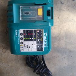 Makita charger
