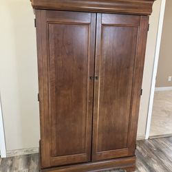 MEDIA/TV/WARDROBE/STORAGE ARMOIRE