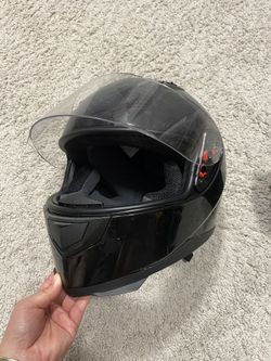 Motorcycle helmet