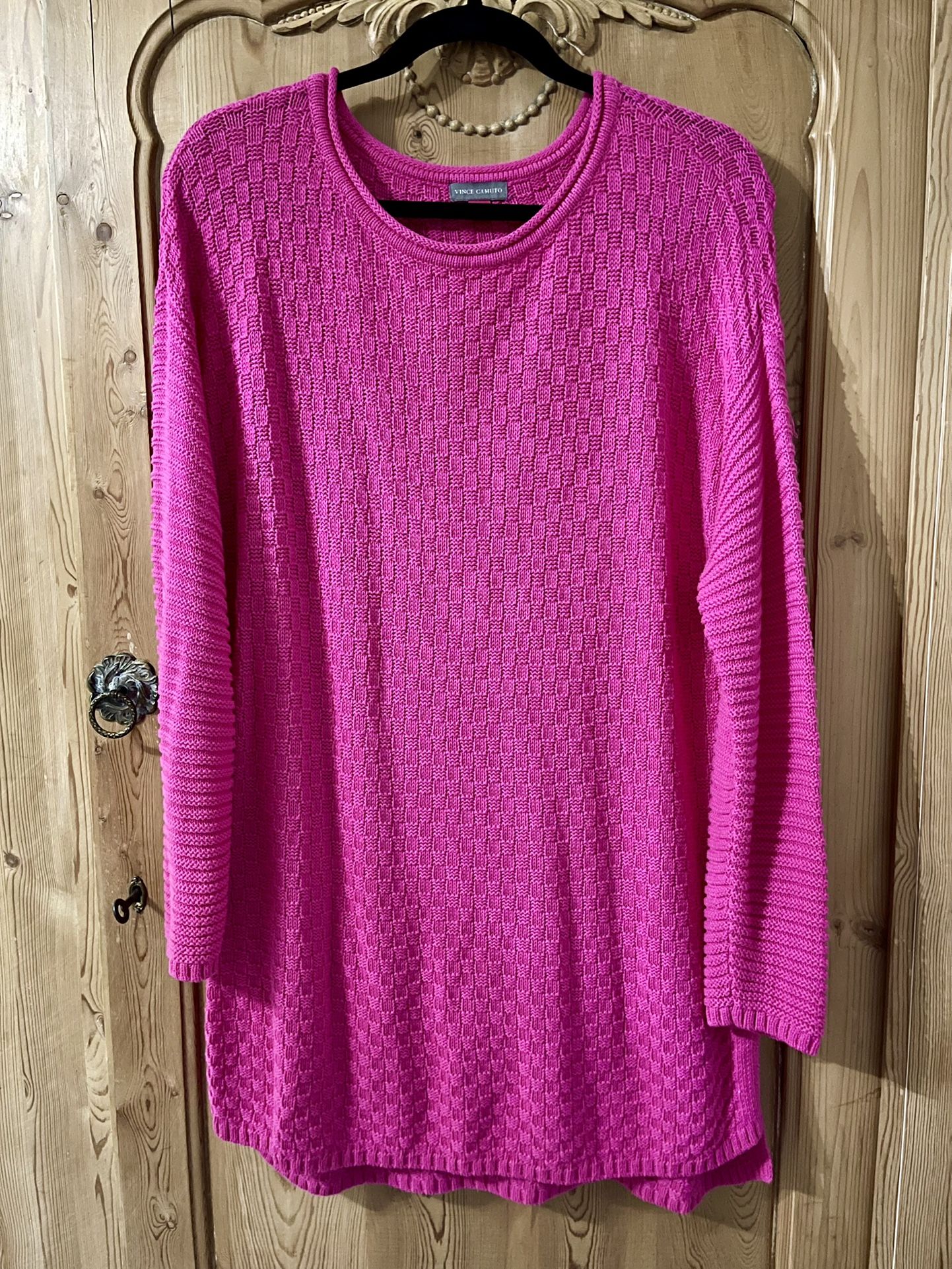 Woman’s Vince Camuto Sweater 