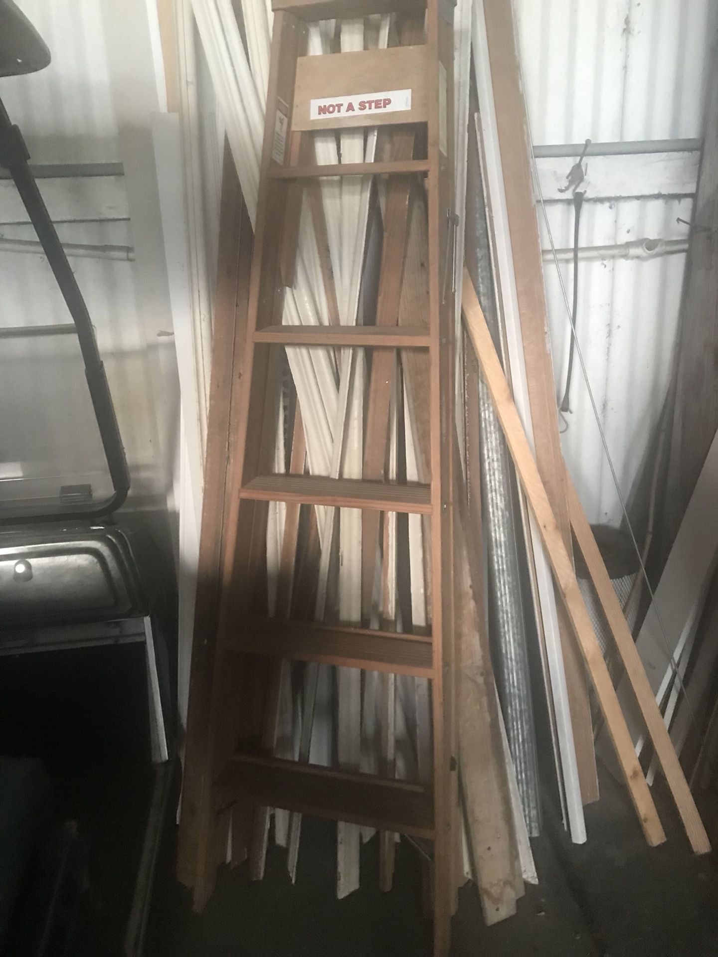 6 ft ladder - new
