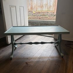 FREE coffee table