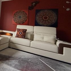 Yaphet Modern Leather Sectional