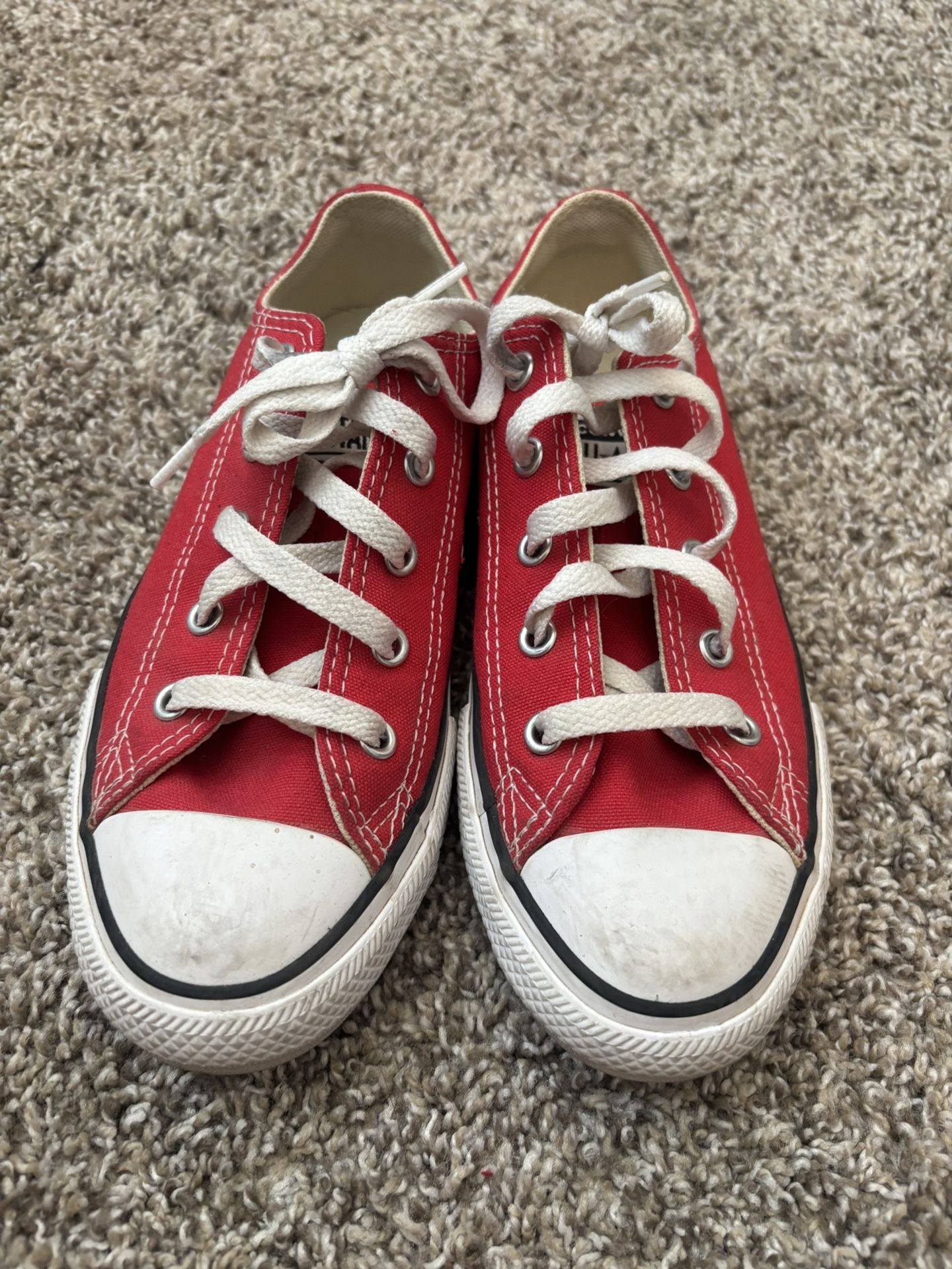 Converse low top size 2