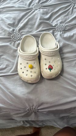 size 7 women’s 