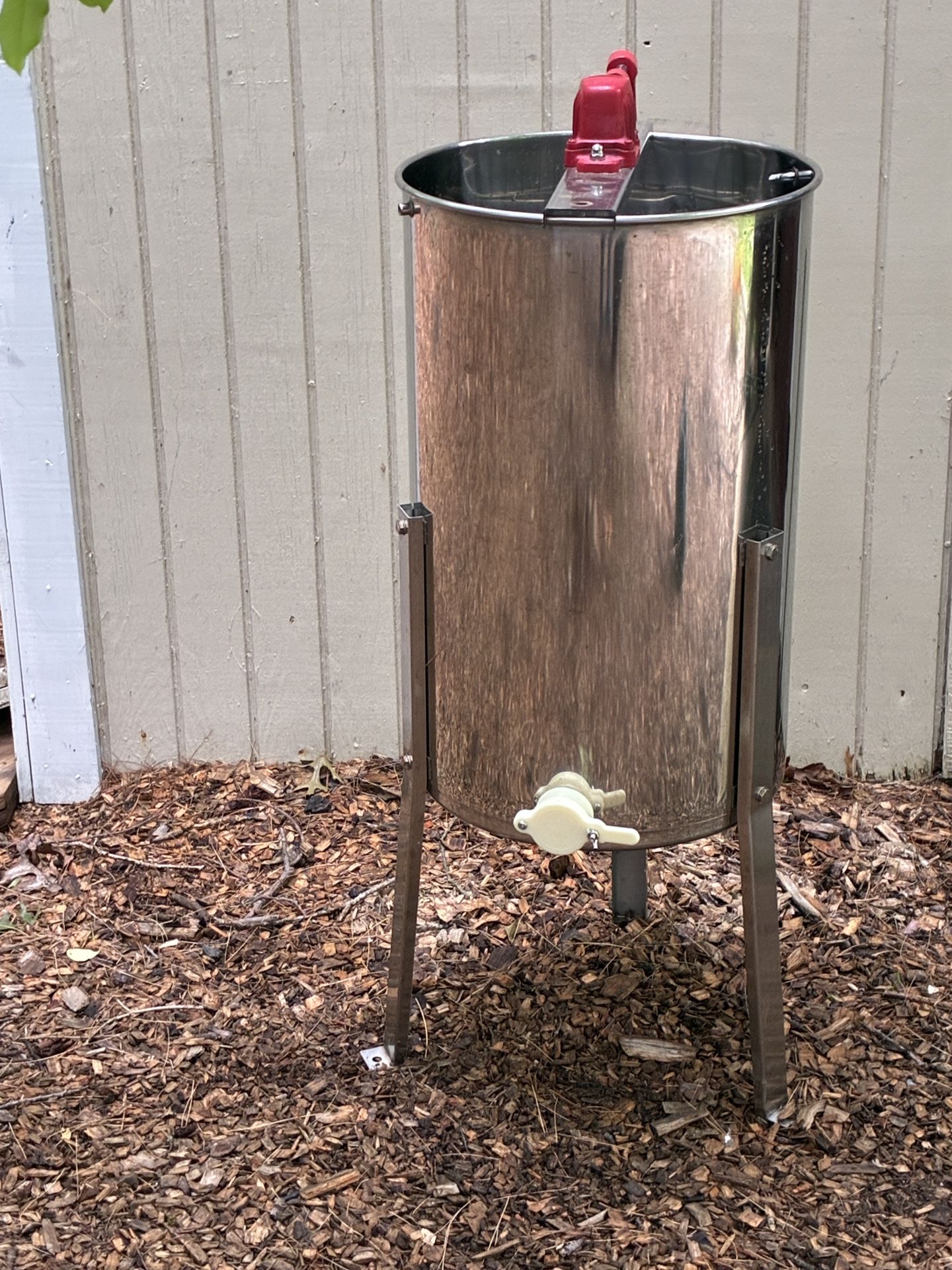 Manual three frame, honey Extractor