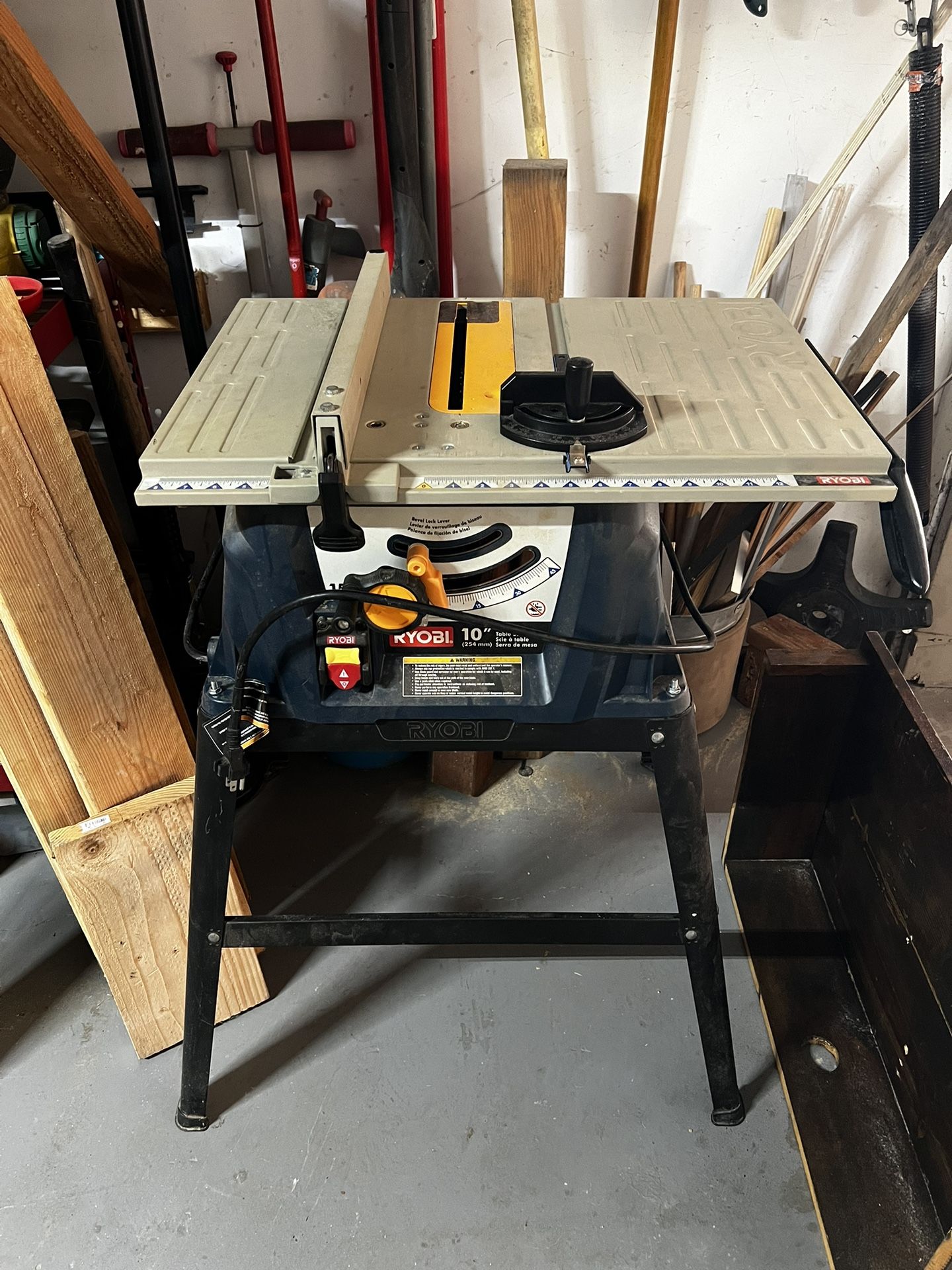 Ryobi RTS10 Table Saw