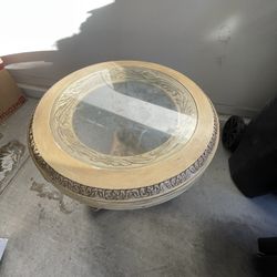 Beautiful Solid Oak End Table 