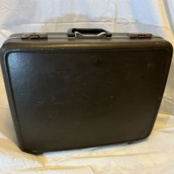 Vintage Hardshell Magnalite Avocado Green Suitcase With Pink Interior 