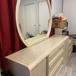 Queen Bedroom Set