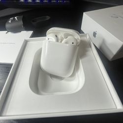 Apple Airpods (2nd Generation)