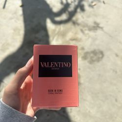 Valentino Perfume
