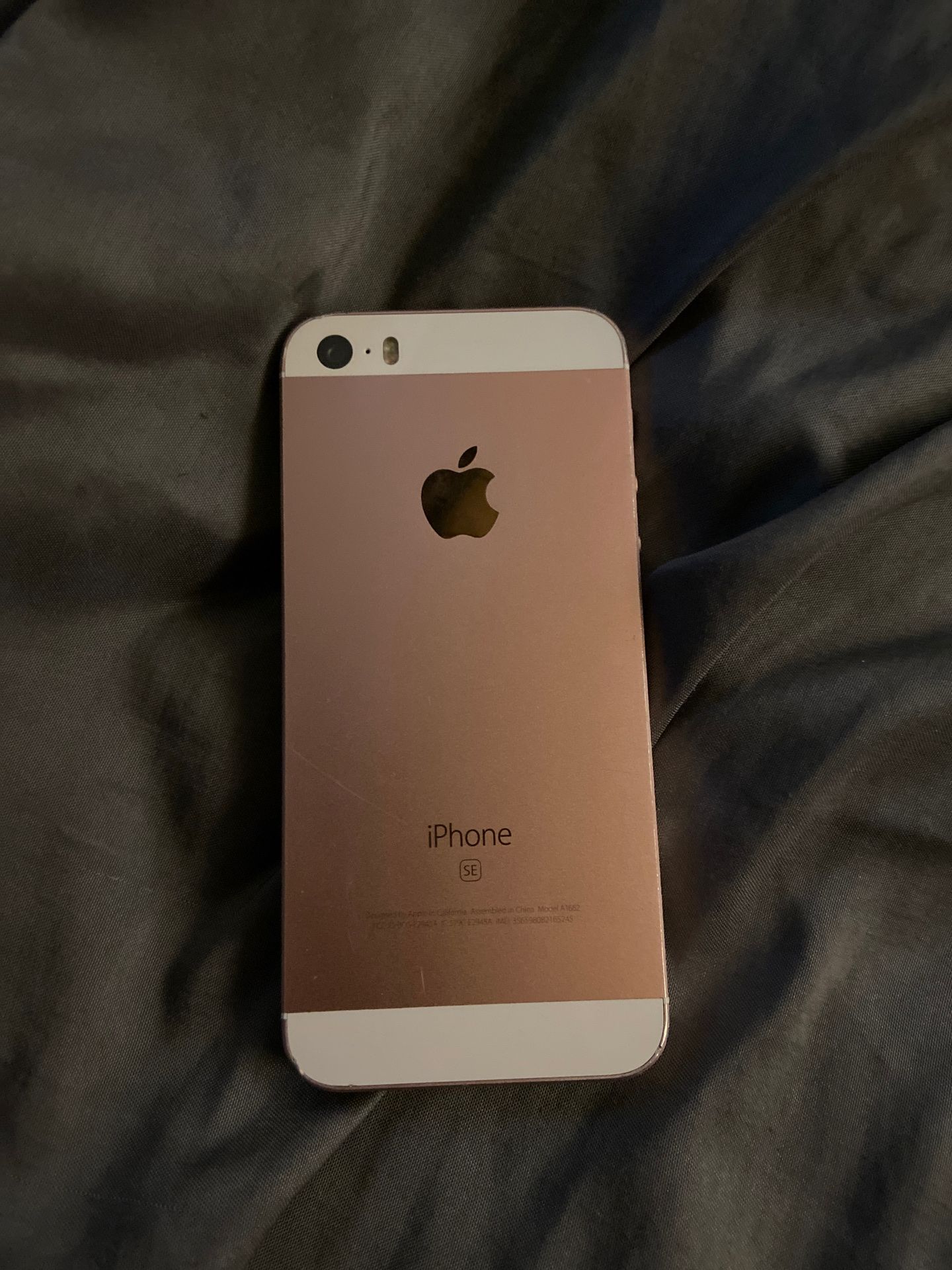 Iphone se rose gold for Sale in Hammond, IN - OfferUp