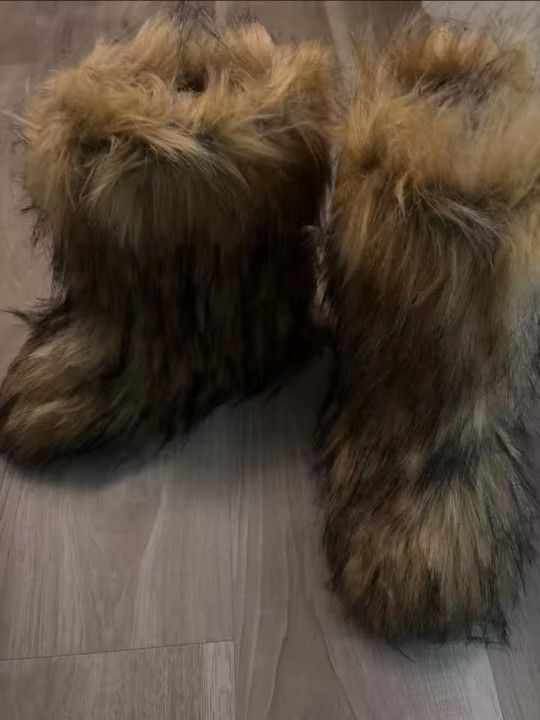 Fur Boots 