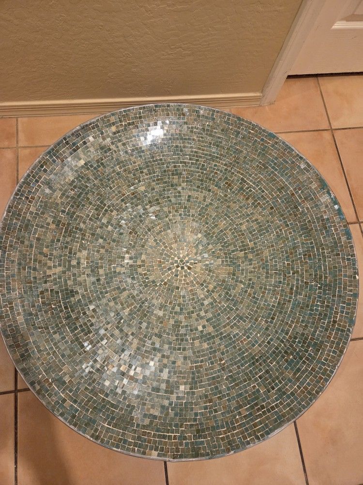 Mosaic oval disc