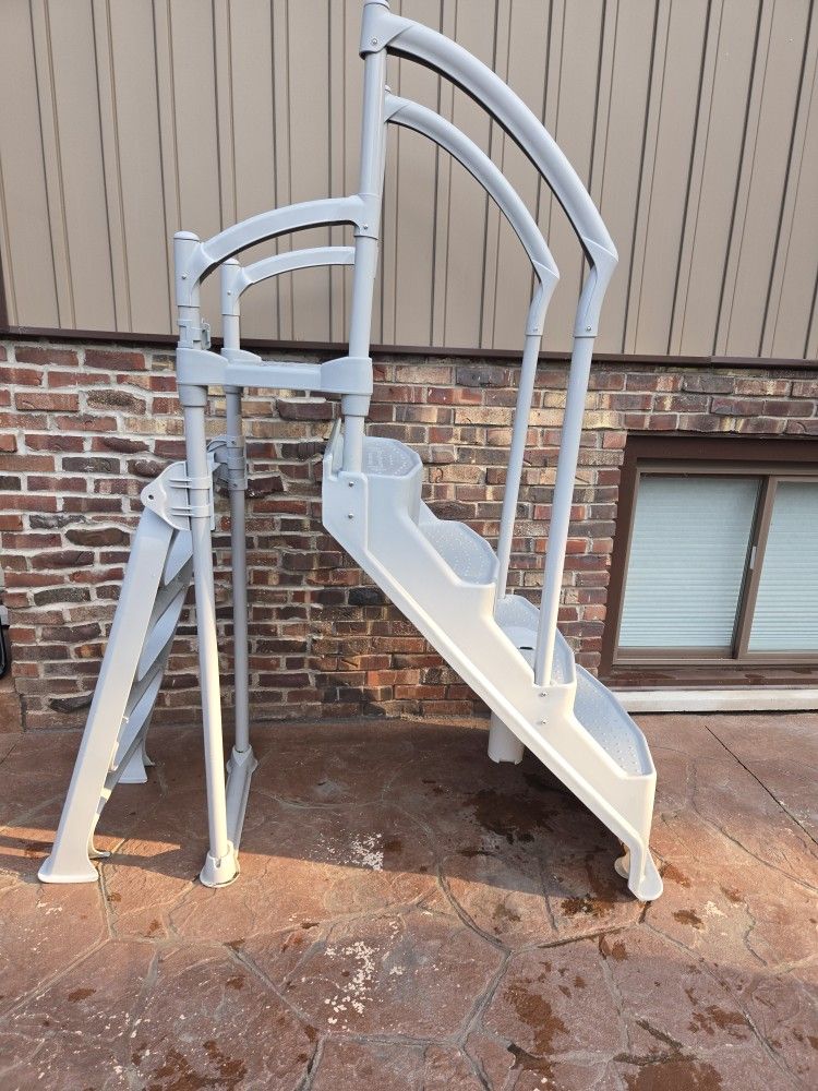 Pool Ladder