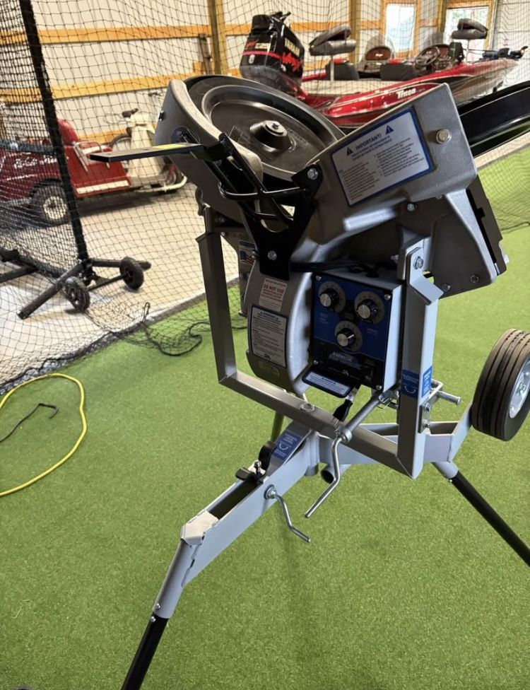 Hack Attack Junior Pitching Machine