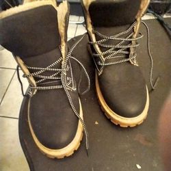 Unlabeled Men's Boots Estimated Size 10 To 10.5