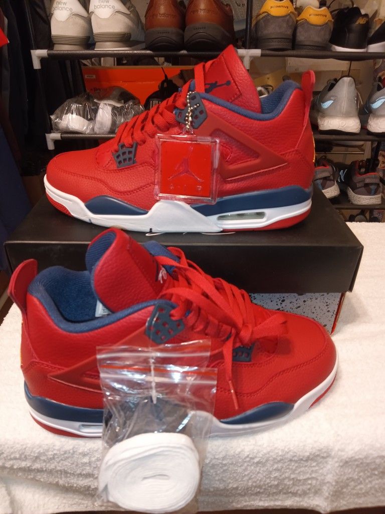 Air Jordan Retro 4 SE FIBA