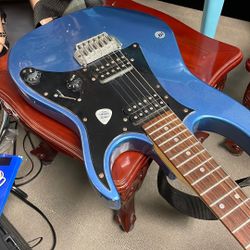 IBENEZ GIO ELECTRIC GUITAR