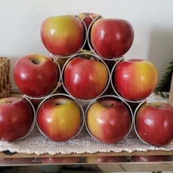 Apple Decor 