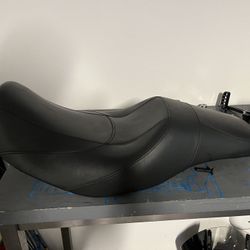 OEM 105th Anniversary Dyna Seat