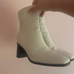 white ankel boots