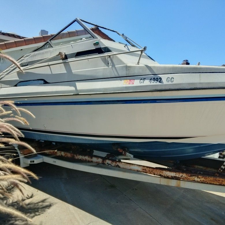 1977 Bayliner Saratoga