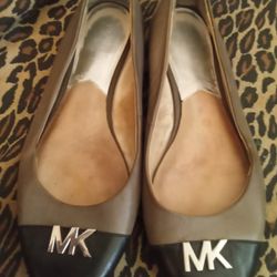 Michael Kors Size 9 Women's Authentic Leather flats 