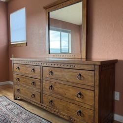 Solid wood Southwest 6-drawer dresser with detachable mirror