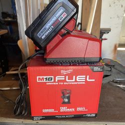 200 m18 router in box one battery and charger 