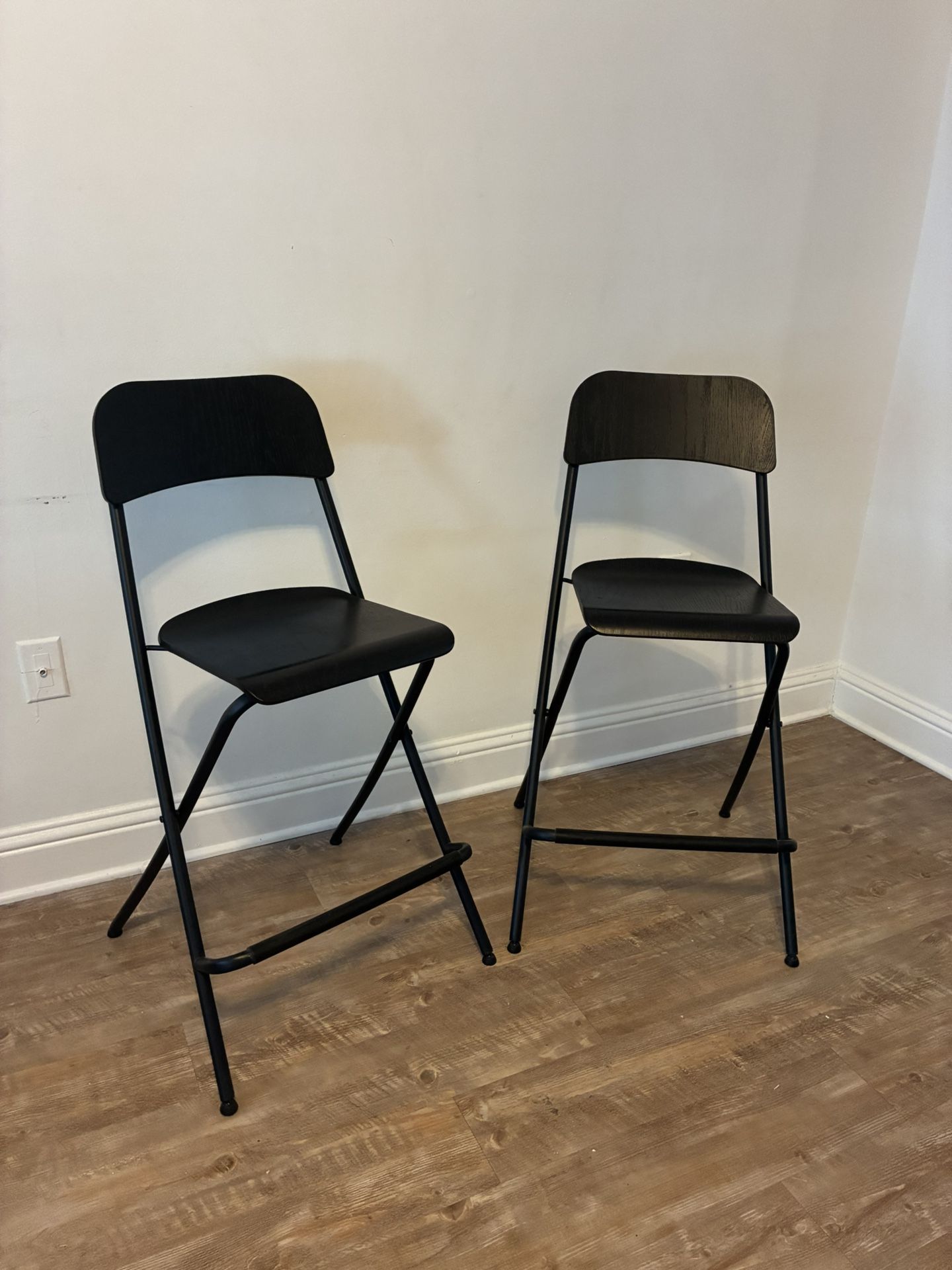 Black Barstool Chairs