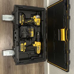 dewalt electric drill and impact drill set in hard case