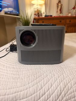 Projector RCA/Roku