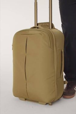 Beís Pro Rolling Backpack
