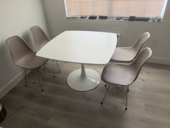 4 High-Quality Dining Chairs