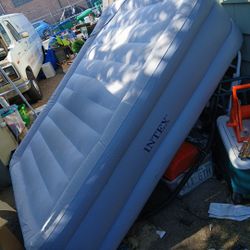 Intex Air Mattres With Built In Pump