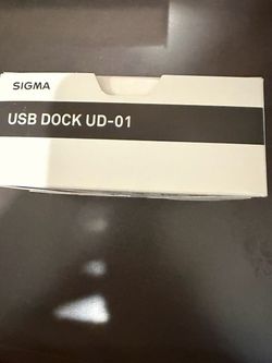 USB dock for Nikon F mounted lenses