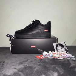 Supreme®/Nike® Air Force 1 Low (Size 9)