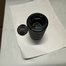 Sony - 55-210mm f/4.5-6.3 Telephoto Lens for Most Alpha E-Mount Cameras - Black