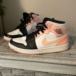 Nike Jordan 1 Arctic Orange